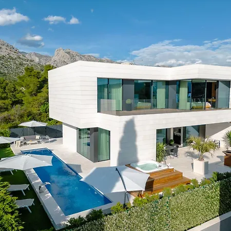 Villa 5-star Calma Ii With Heated Pool & Jacuzzi Oasis