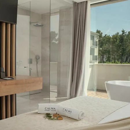 Villa 5-star Calma Ii With Heated Pool & Jacuzzi Oasis *