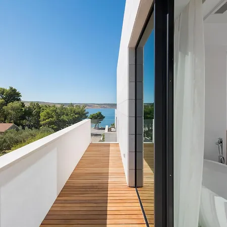 5-star Calma Ii With Heated Pool & Jacuzzi Oasis Villa Starigrad Paklenica