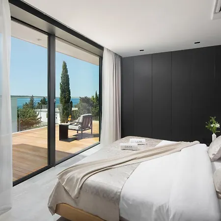 5-star Calma Ii With Heated Pool & Jacuzzi Oasis Starigrad Paklenica