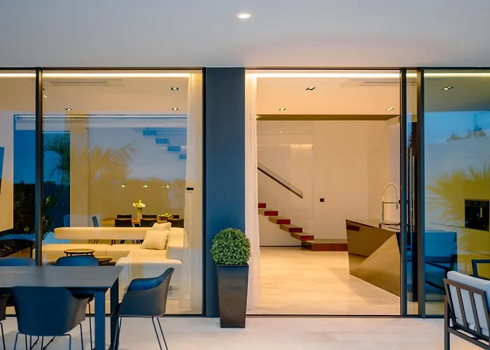 别墅 5-star Calma Ii With Heated Pool & Jacuzzi Oasis 斯塔利格拉德-帕克利尼卡