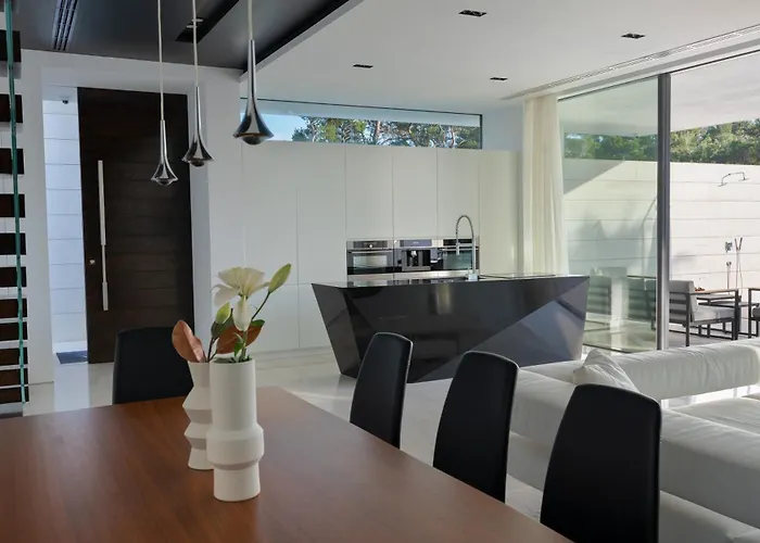 5-star Calma Ii With Heated Pool & Jacuzzi Oasis 斯塔利格拉德-帕克利尼卡