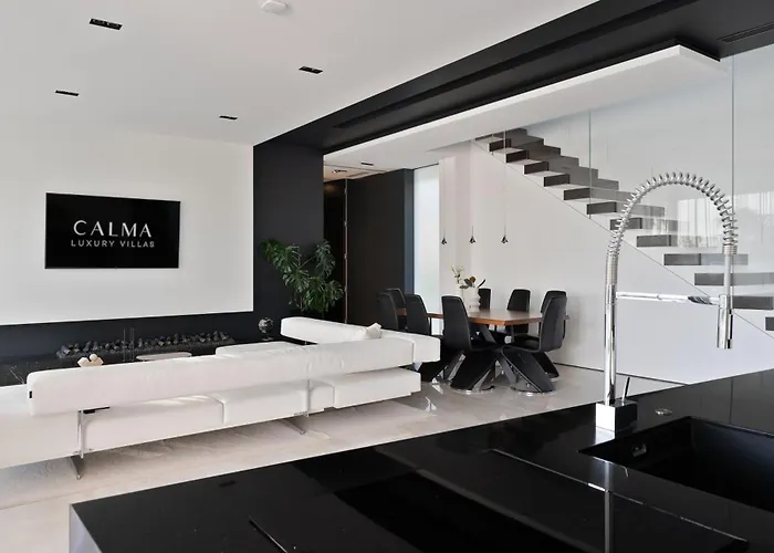 5-star Calma Ii With Heated Pool & Jacuzzi Oasis * 斯塔利格拉德-帕克利尼卡