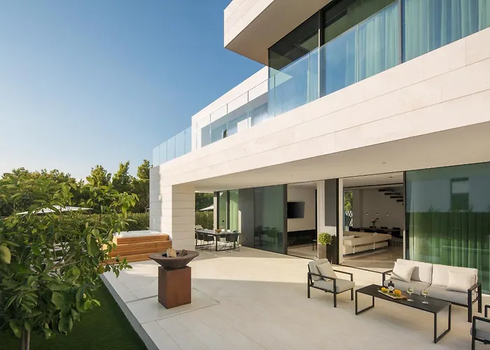 Villa 5-star Calma Ii With Heated Pool & Jacuzzi Oasis Starigrad Paklenica