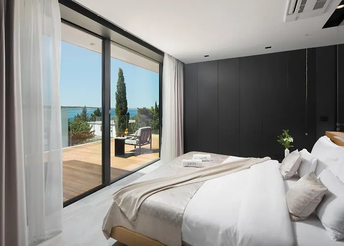 5-star Calma Ii With Heated Pool & Jacuzzi Oasis 斯塔利格拉德-帕克利尼卡