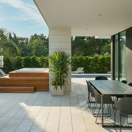 5-star Calma Ii With Heated Pool & Jacuzzi Oasis וילה