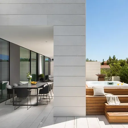 5-star Calma Ii With Heated Pool & Jacuzzi Oasis וילה