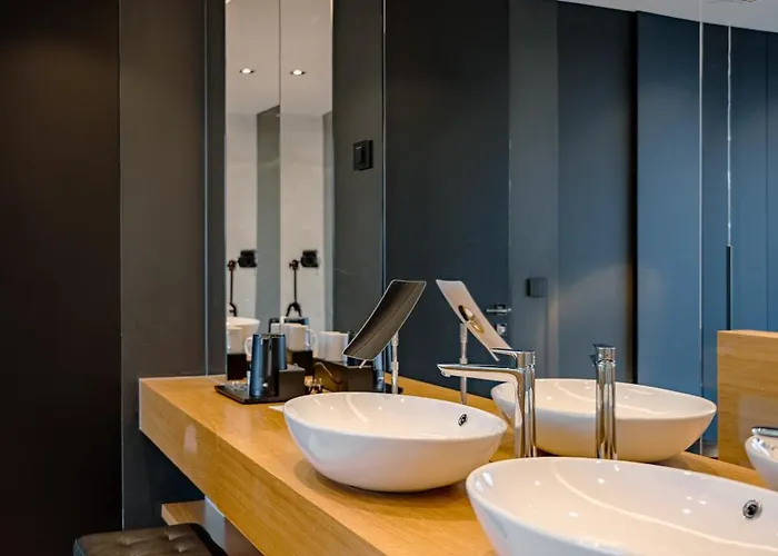 5-star Calma Ii With Heated Pool & Jacuzzi Oasis Starigrad Paklenica